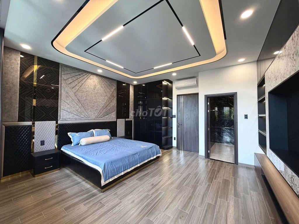 Bán Gấp - Mặt Phố Phùng Văn Cung - 70m2 , 7 tầng, ngang 6m, thang máy.