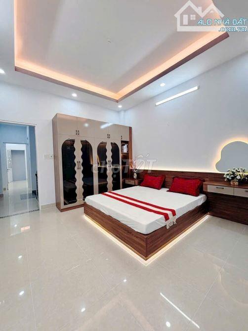 Chủ kẹt vốn Bán gấp nhà 60m2 4ngủ 3 tỷ 370 đường Phạm Thế Hiển, Q8