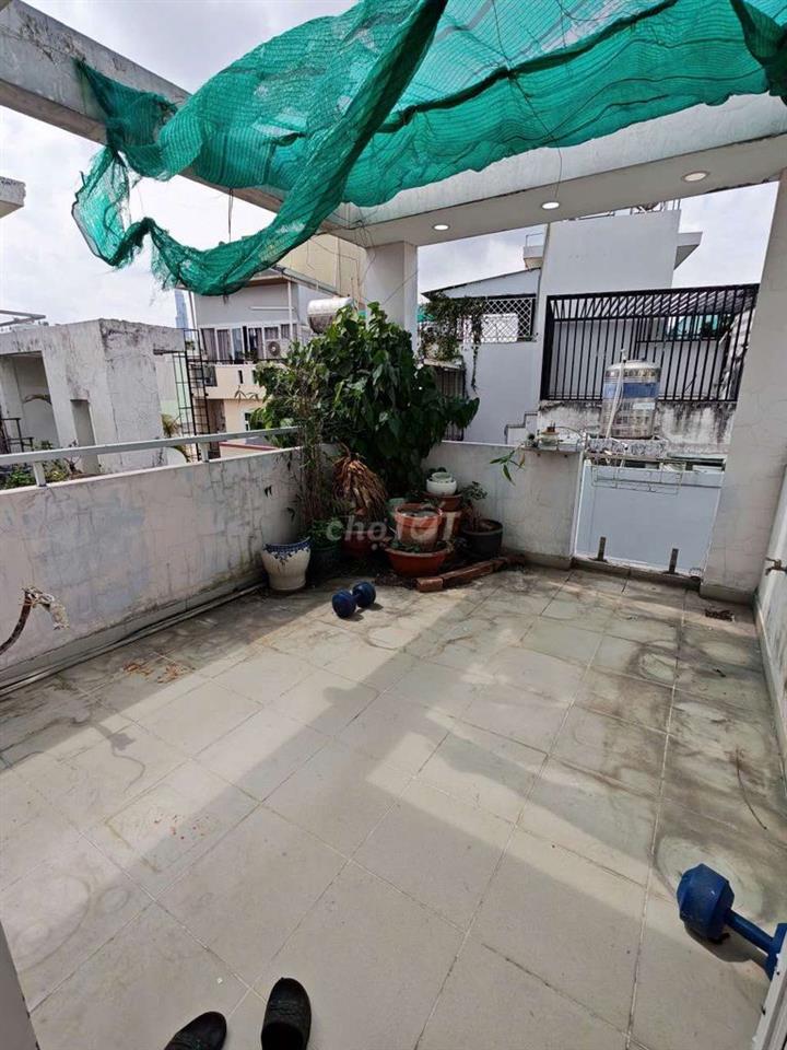 CHO THUÊ NHÀ HẺM Ô TÔ PHAN CHU TRINH P24 BÌNH THẠNH 20TR TL