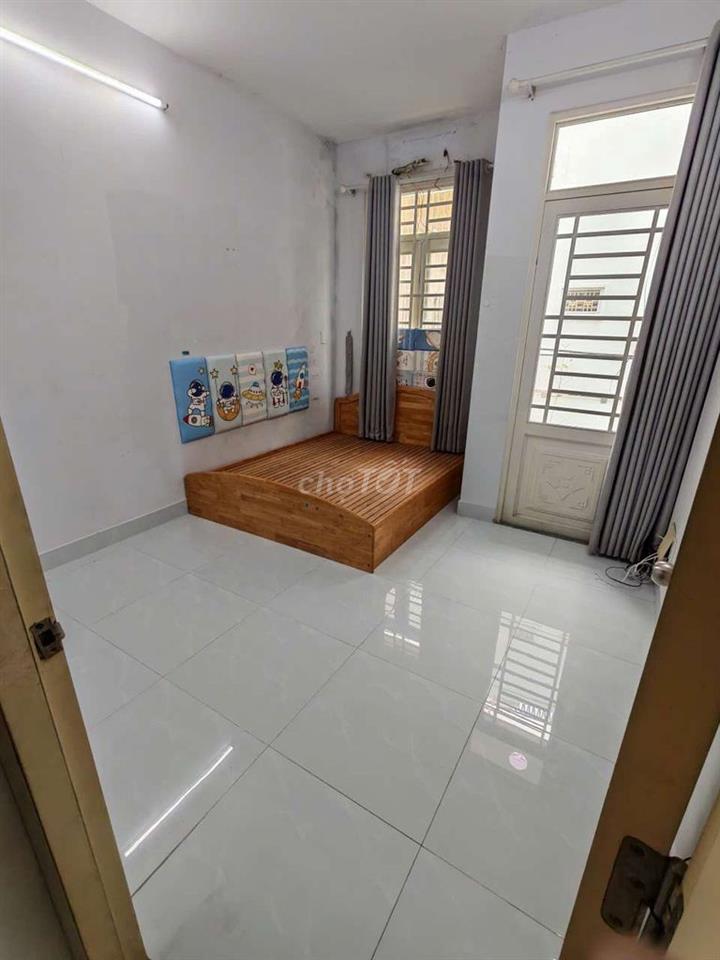 CHO THUÊ NHÀ HẺM Ô TÔ PHAN CHU TRINH P24 BÌNH THẠNH 20TR TL