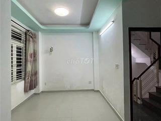 Cần tiền bán gấp nhà Chu Văn An, 1ty750, hẻm xe hơi, dọn vào ở ngay