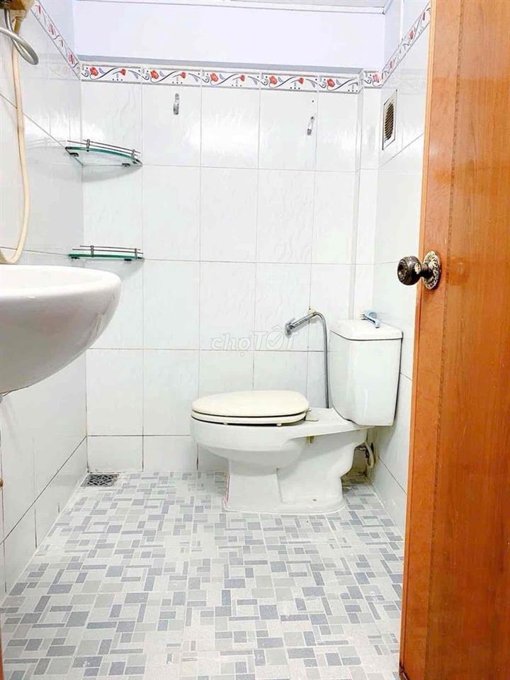 🔥Nhà Nguyễn Trọng Tuyển  1/ sát mặt tiền 3Tầng BTCT sd 70m2 chỉ 4,4ty