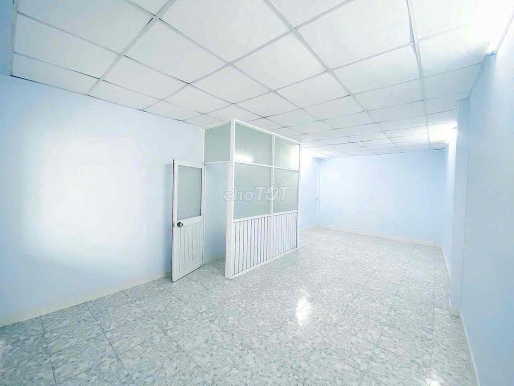 🔥Nhà Nguyễn Trọng Tuyển  1/ sát mặt tiền 3Tầng BTCT sd 70m2 chỉ 4,4ty