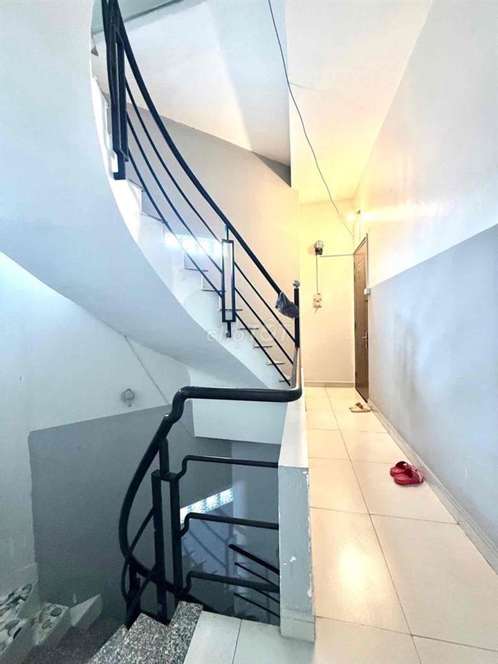 🔥🔥 🔥🔥Nhà Luỹ Bán Bích 1/  Sát Mặt Tiền - 3Tầng BTCT 9x10 90m2 chỉ 8ty