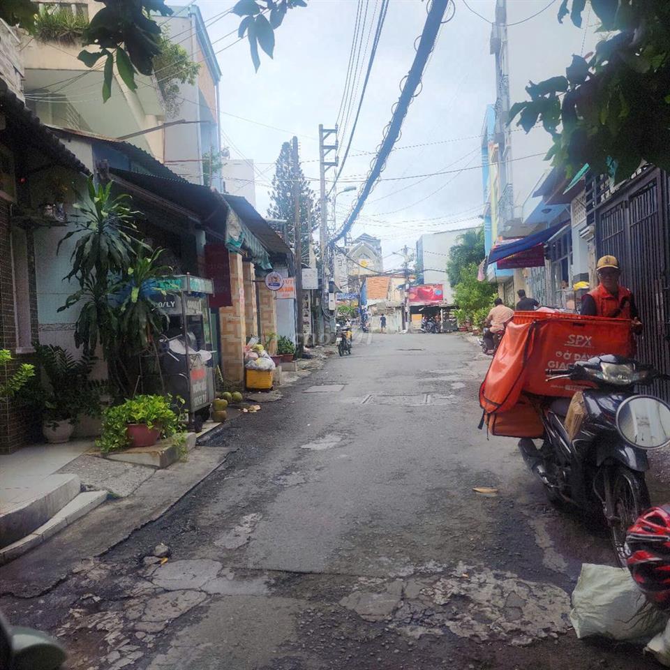 Nhà Phan Văn Trị BìnhThạnh, 42m2, 2 tầng3PN, Đường 6m, giá chỉ 4,9 ty