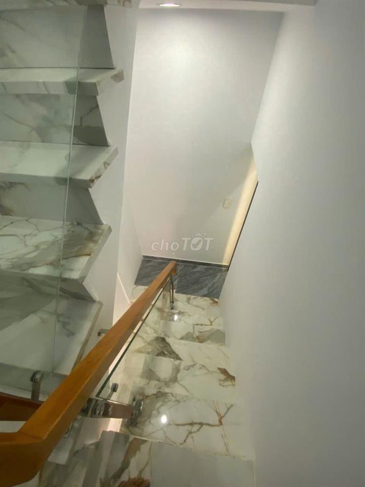 🏡 BÁN NHÀ ĐẸP 2 LẦU – HẺM 793 TRẦN XUÂN SOẠN