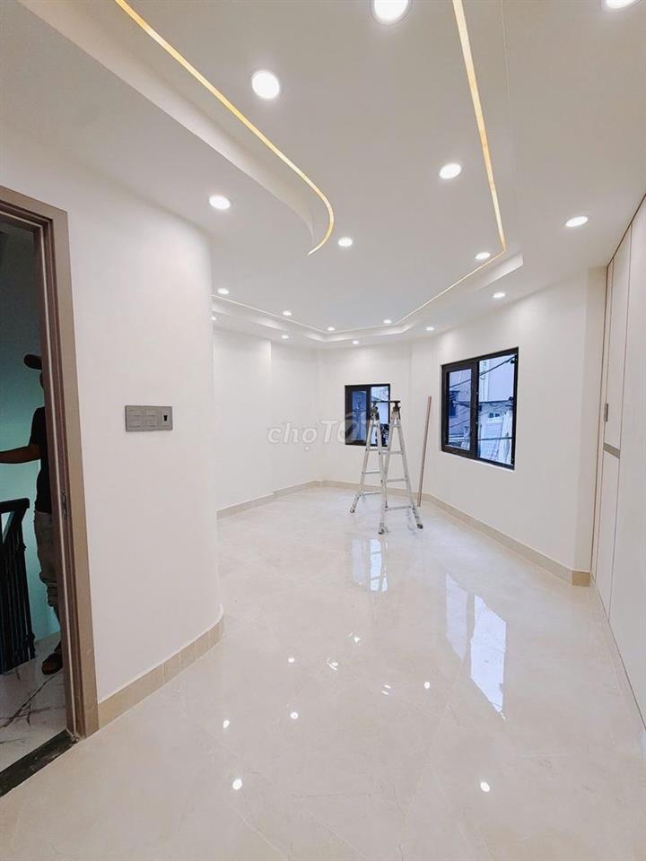 BÁN NHÀ HẺM ĐOÀN VĂN BƠ – P. KHÁNH HỘI, Q.4 | 4 TẦNG – 3PN – 4WC – SHR