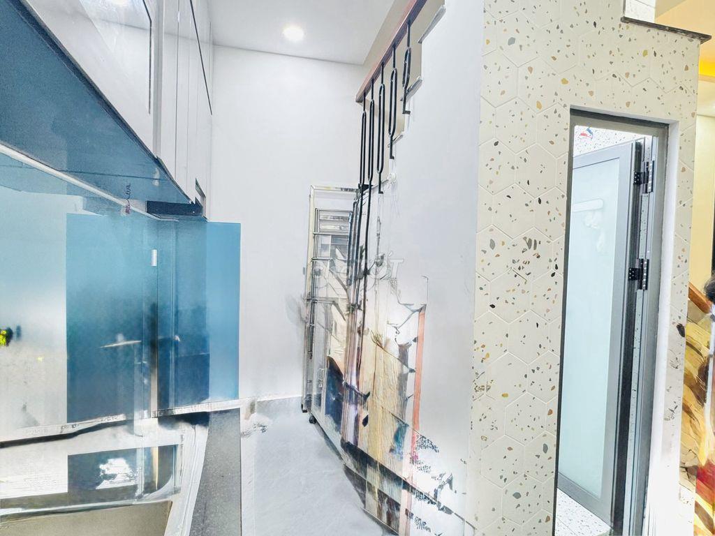 Nhà Chu Văn An — Chỉ 5,85 tỷ, mới đẹp, 3PN gần siêu thị, bx, bệnh viện