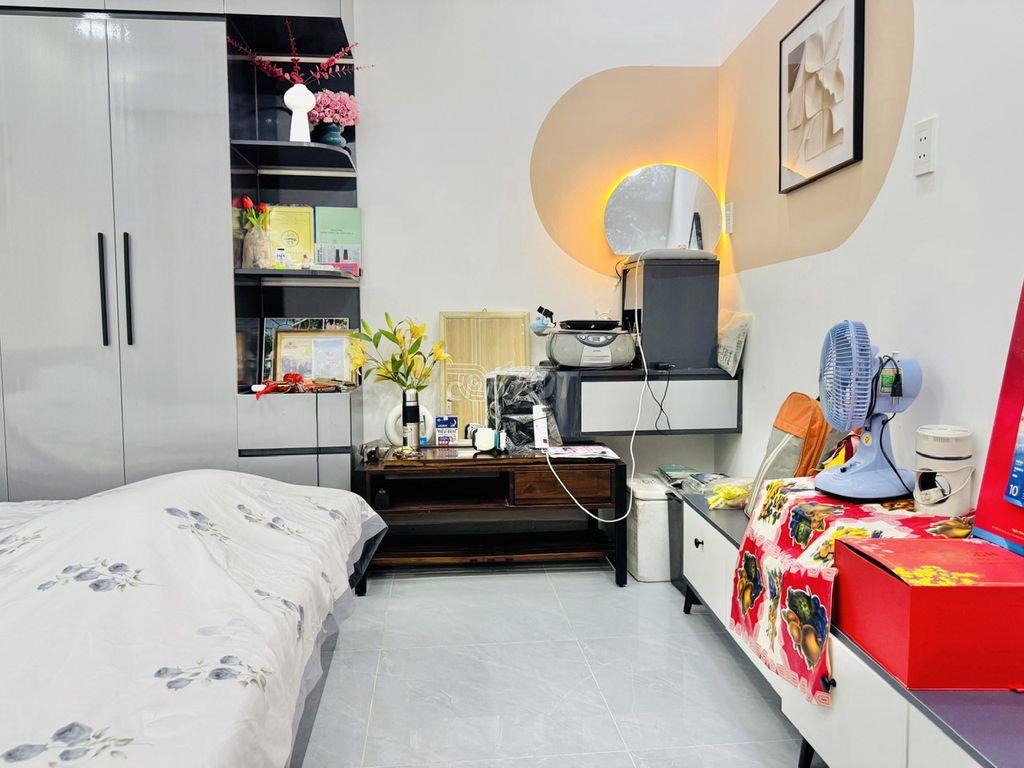 Nhà Chu Văn An — Chỉ 5,85 tỷ, mới đẹp, 3PN gần siêu thị, bx, bệnh viện