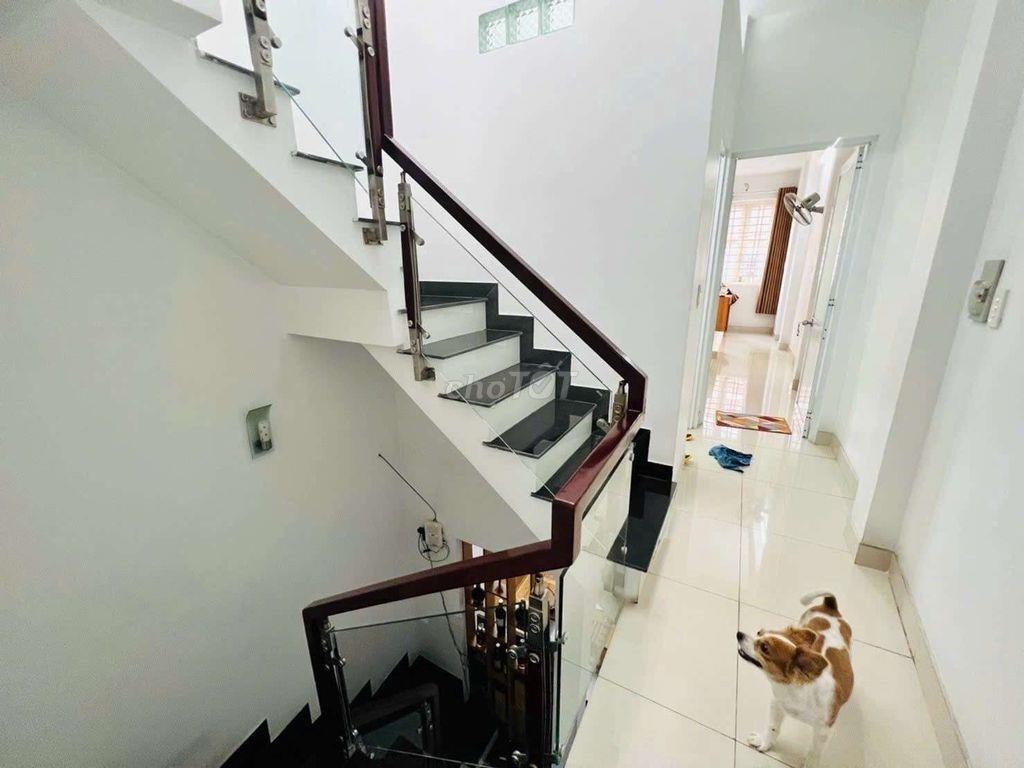 Nhà thống nhất - 54m2 - 3 tầng - pháp lý chuẩn