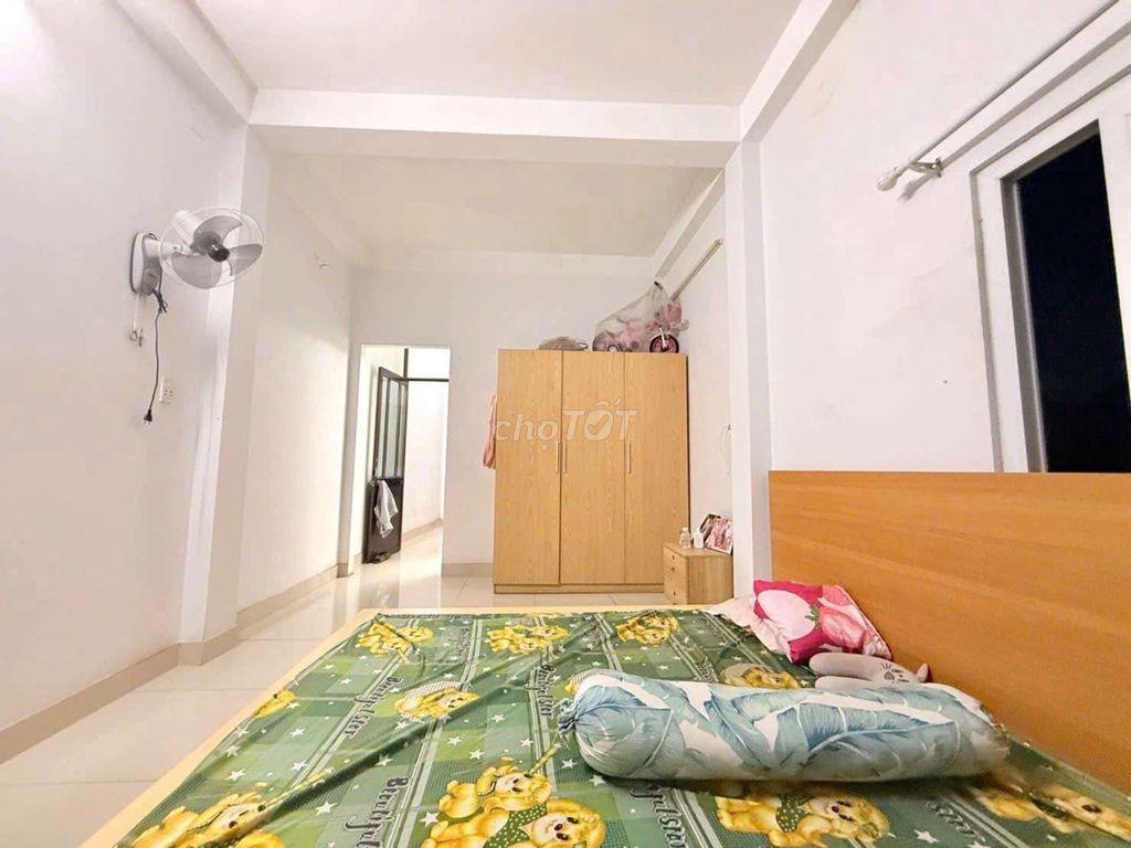 Nhà thống nhất - 54m2 - 3 tầng - pháp lý chuẩn