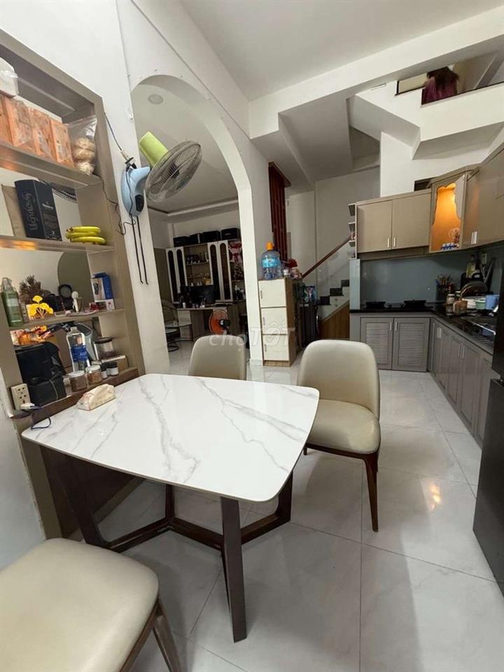 Sát Nguyễn Văn Khối - 53m2 -2 lầu - ngang 7m thoáng 