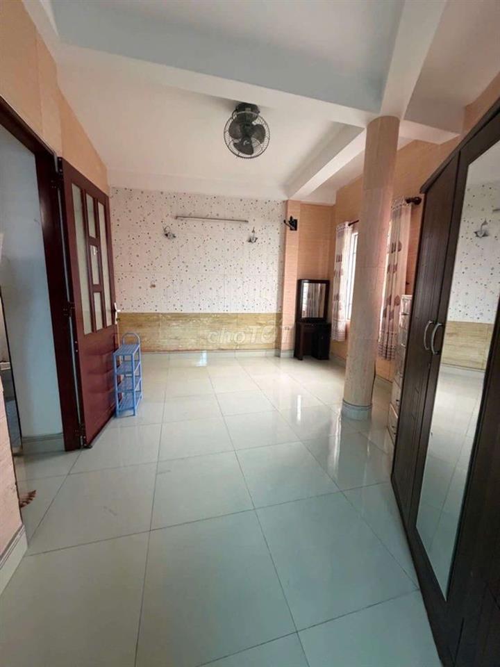 🔥 GIẢM NGAY 500 TRIỆU – GIÁ MỚI 5,5 Tỏi 🔥
✅ Nhà Căn Góc Hẻm ÔTô