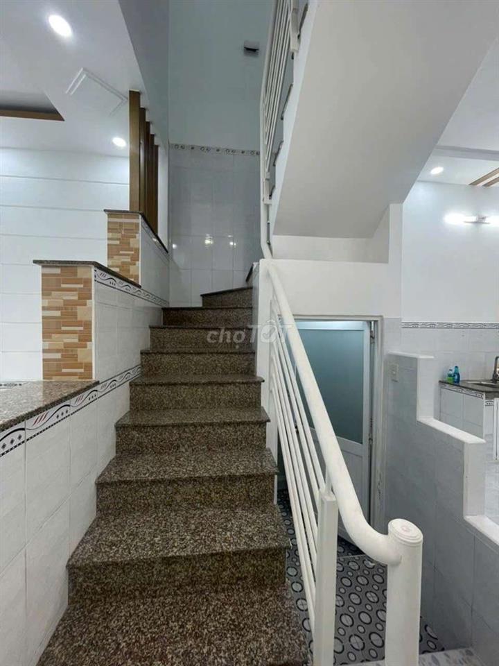 Bán Nhà Phạm Văn Chiêu - 68m2 - 2 Tầng Chỉ 5,2 Tỷ - Nhà Đẹp Cứng Cáp