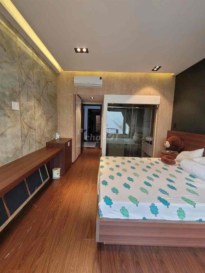 Nhà hẻm 8m Nguyễn Xí