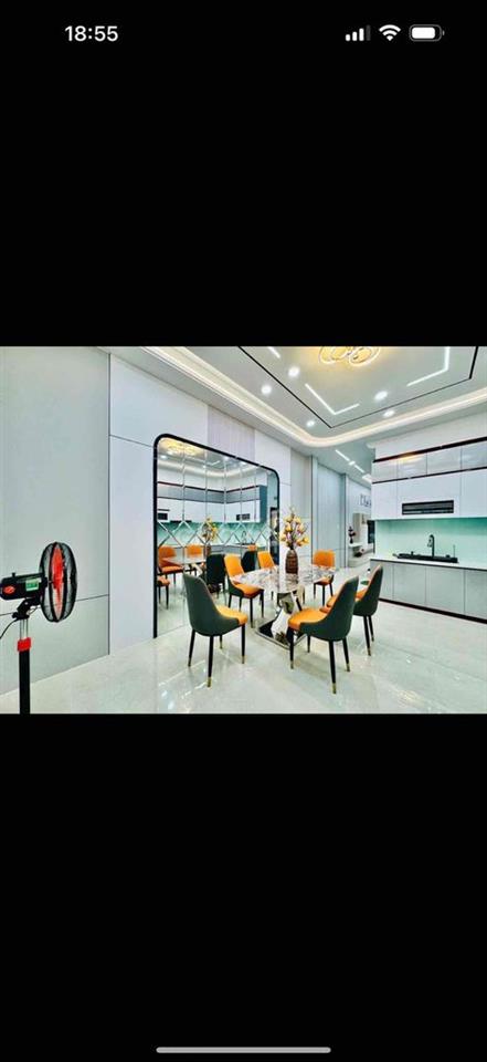 Nhà xây mới 100% sát mặt tiền đường ngay chợ Bà Chiểu P14 BT
