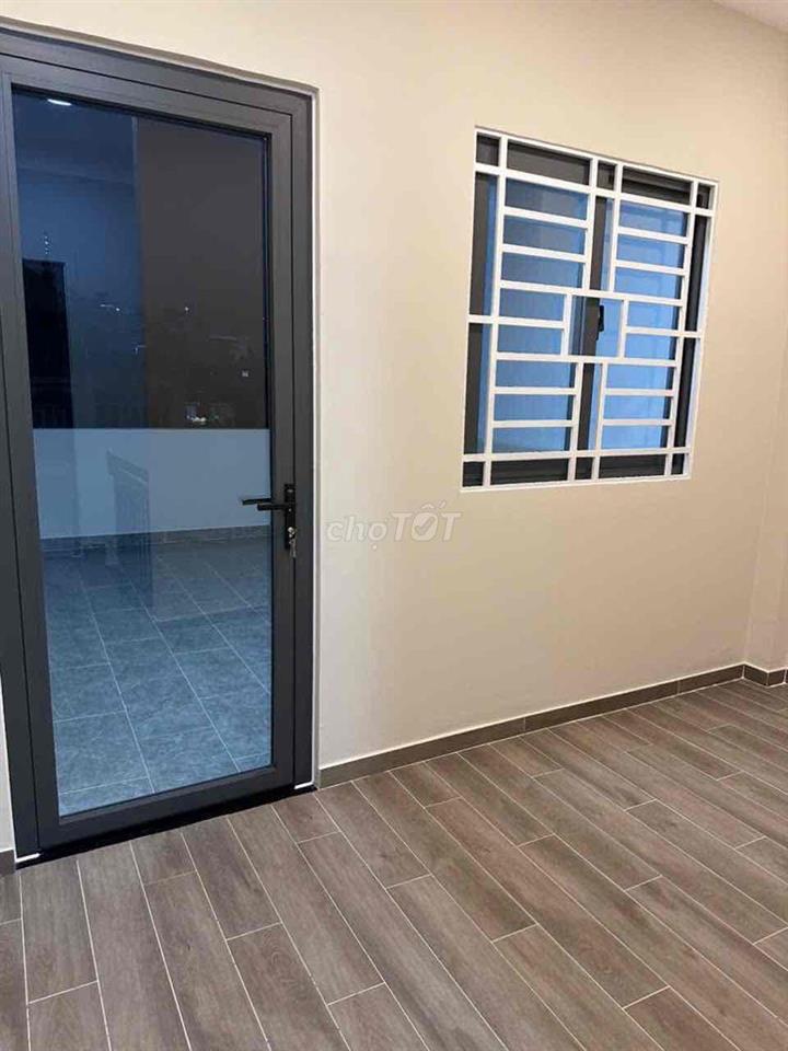 Nhà mới xây kiên cố cứng cáp ngay khu Nguyễn Văn Trỗi hot nhất Sài Gòn