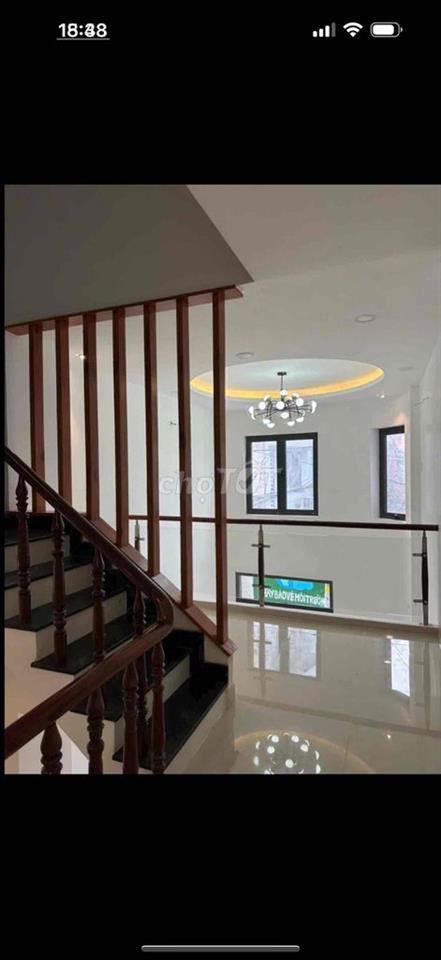 Nhà hxh 1 trục sát mặt tiền 5 tầng hoàn công đủ trung tâm Q3