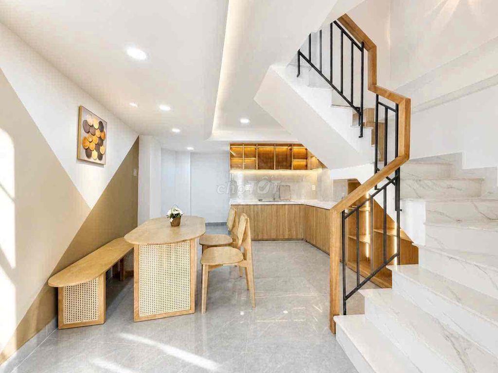 Nhà mặt tiền đường thuận tiện kinh doanh liền kề Phan Đình Phùng PNh