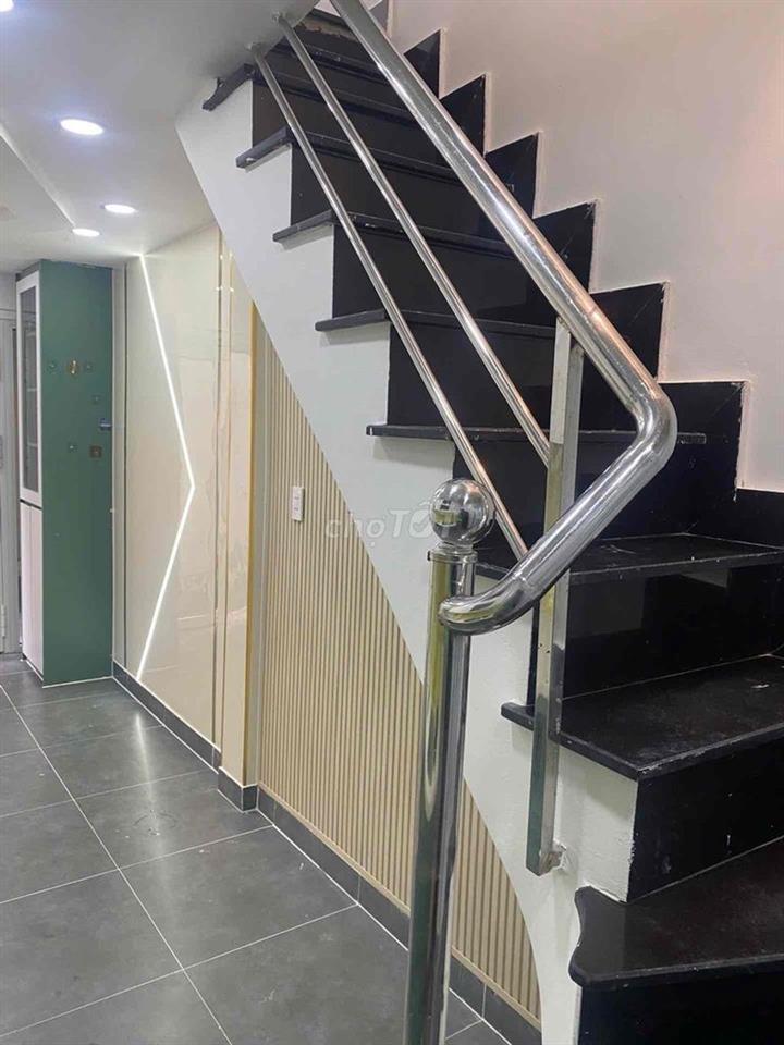 2TY6x CÓ NHÀ NGAY NGÃ TƯ HÀNG XANH - GẦN CÁC TRƯỜNG ĐẠI HỌC - 2PN - HO