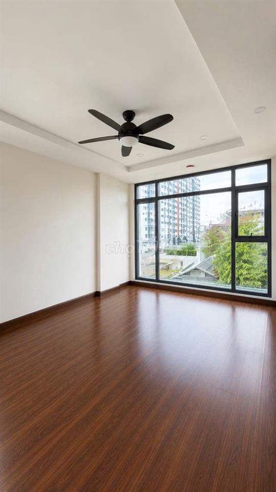 Bán nhà mặt tiền 76 Nguyễn Văn Thương – Gần landmark 81, vị trí đẹp