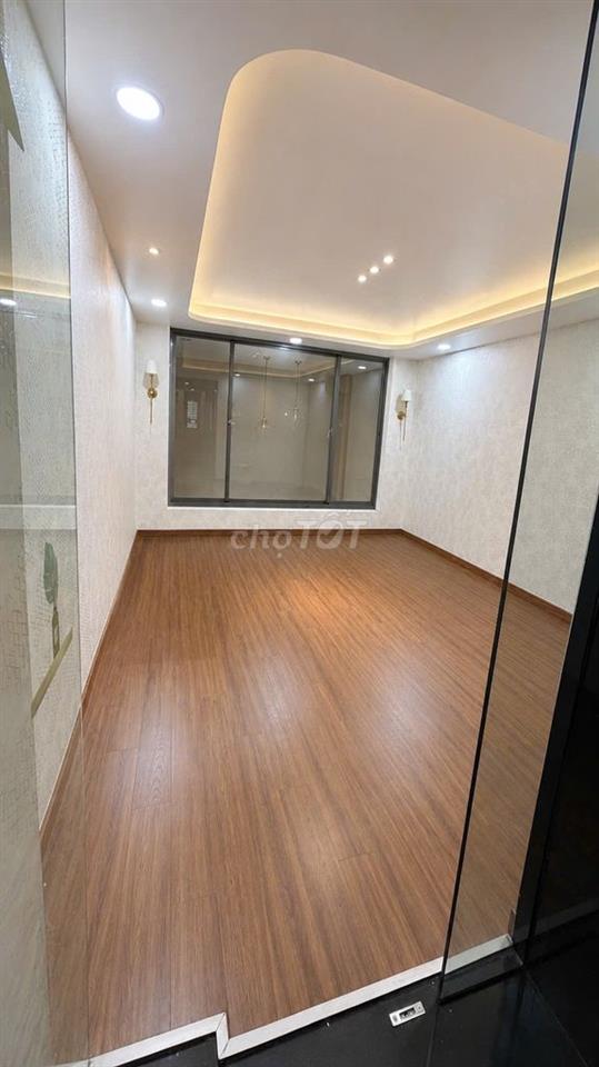 Bán nhà mặt tiền 76 Nguyễn Văn Thương – Gần landmark 81, vị trí đẹp