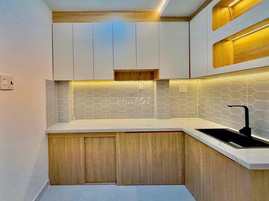 NHÀ ĐẸP KHU TRUNG TÂM BÌNH THẠNH NGAY VÒNG XOAY HÀNG XANH