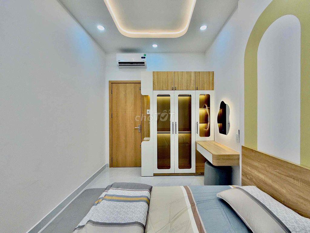 NHÀ ĐẸP KHU TRUNG TÂM BÌNH THẠNH NGAY VÒNG XOAY HÀNG XANH