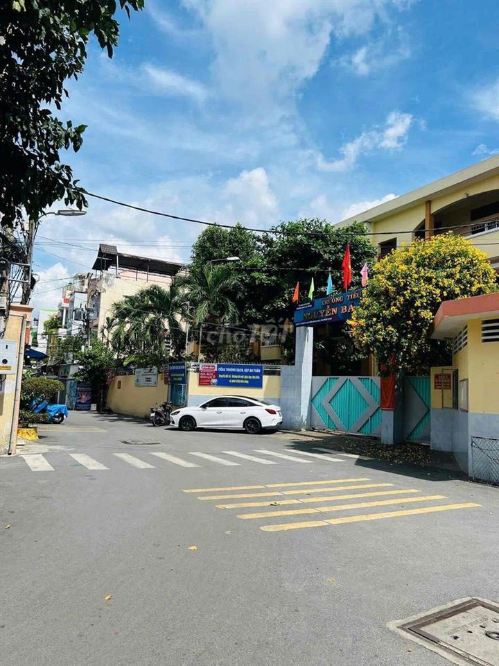 Nhà Nở Hậu Gần 5m - Hoàng Hoa Thám - Bình Thạnh