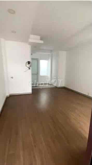 Nhà 4 Tầng 6PN - Ngang Gần 4m - Hẻm 5m - Nguyễn Tri Phương Q.10
