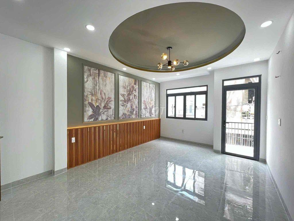 Nhà Trung Tâm Q8 Cách Trục Trần Hưng Đạo 2p Chạy Xe Máy