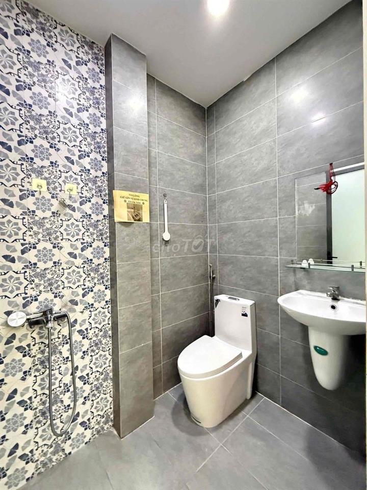 Nhà Mới Đẹp 4 Tầng - 120 m² SD - 3 PN - Sát HXH