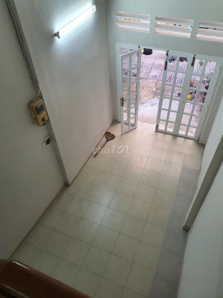 NHÀ 3TẦNG CN 30,3M2 TRUNG TÂM QUẬN 1