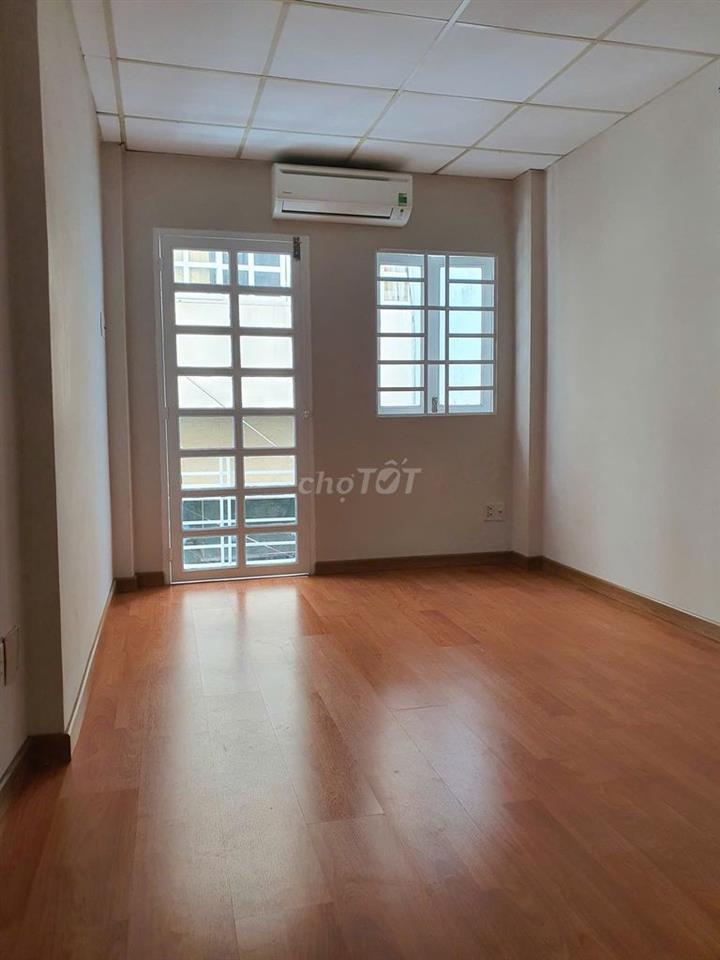 NHÀ 3TẦNG CN 30,3M2 TRUNG TÂM QUẬN 1