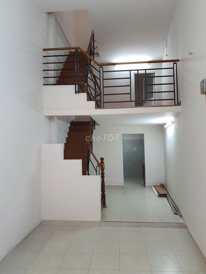 NHÀ 3TẦNG CN 30,3M2 TRUNG TÂM QUẬN 1