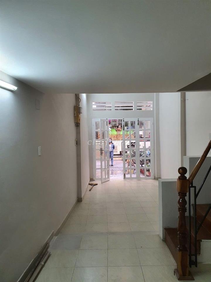 NHÀ 3TẦNG CN 30,3M2 TRUNG TÂM QUẬN 1