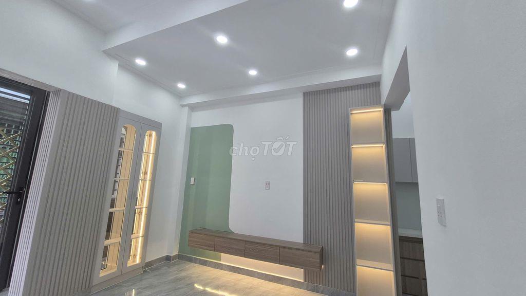 Ngang 6m - CN 42 m² - Trung Tâm Q.8  Sát King Coffee