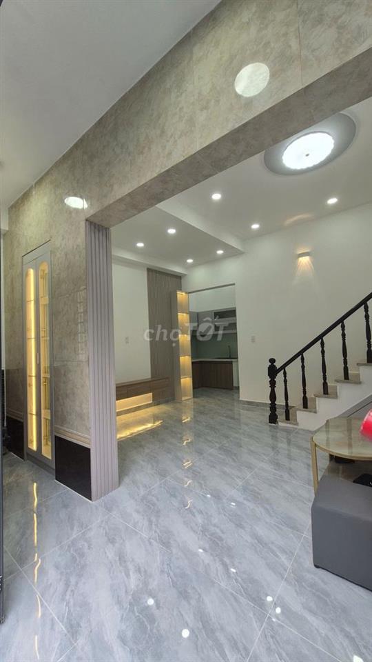 Ngang 6m - CN 42 m² - Trung Tâm Q.8  Sát King Coffee