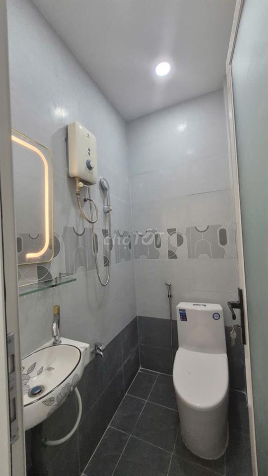 Ngang 6m - CN 42 m² - Trung Tâm Q.8  Sát King Coffee