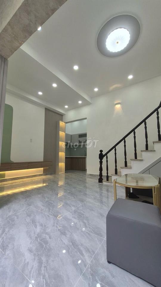 Ngang 6m - CN 42 m² - Trung Tâm Q.8  Sát King Coffee