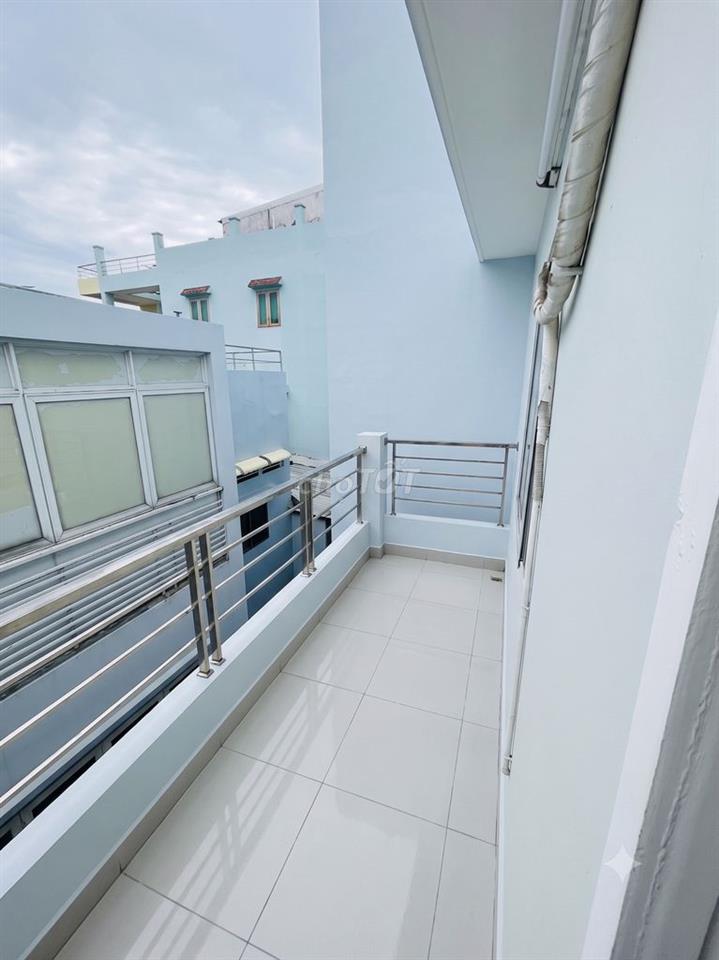 Nhỉnh 4 Tỷ - NGANG GẦN 5M - Sát MT - Phan Văn Trị Q.5 