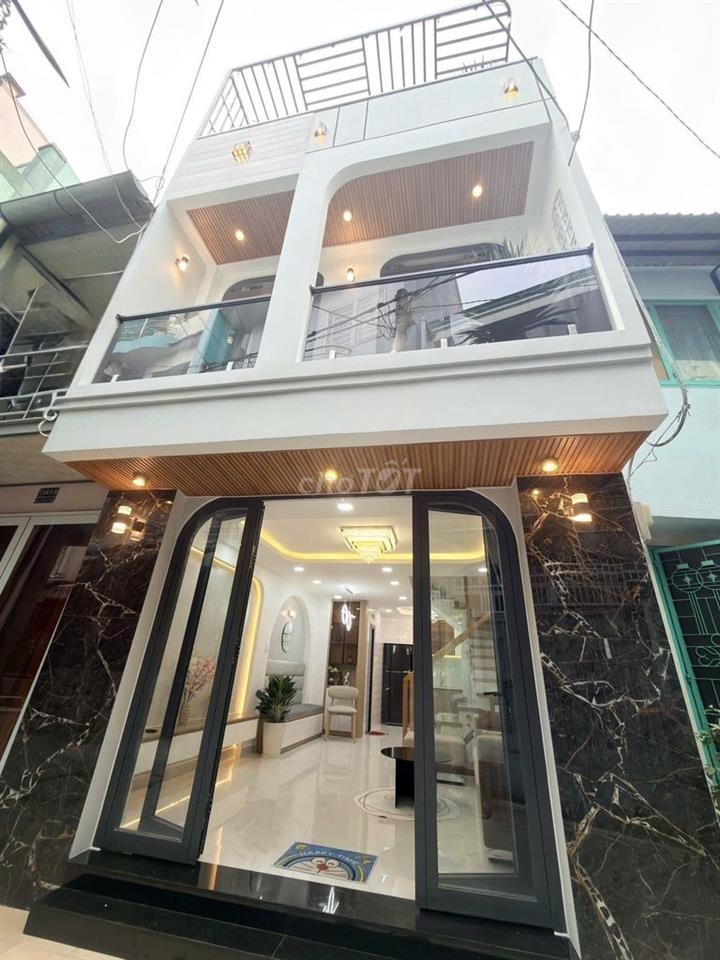 Nhà Mới 3 Tầng BTCT Full Nội Thất - Ngang 4,5m - Trung Tâm Q.3 