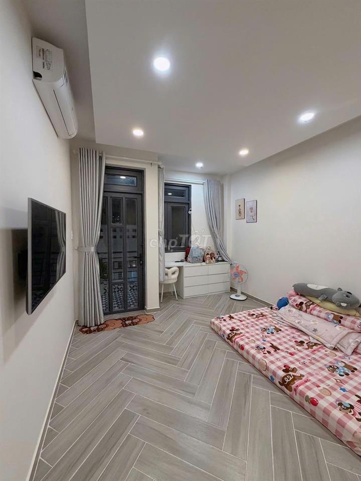 Sau Lưng MT Nguyễn Duy Q.8, 5 Tầng BTCT