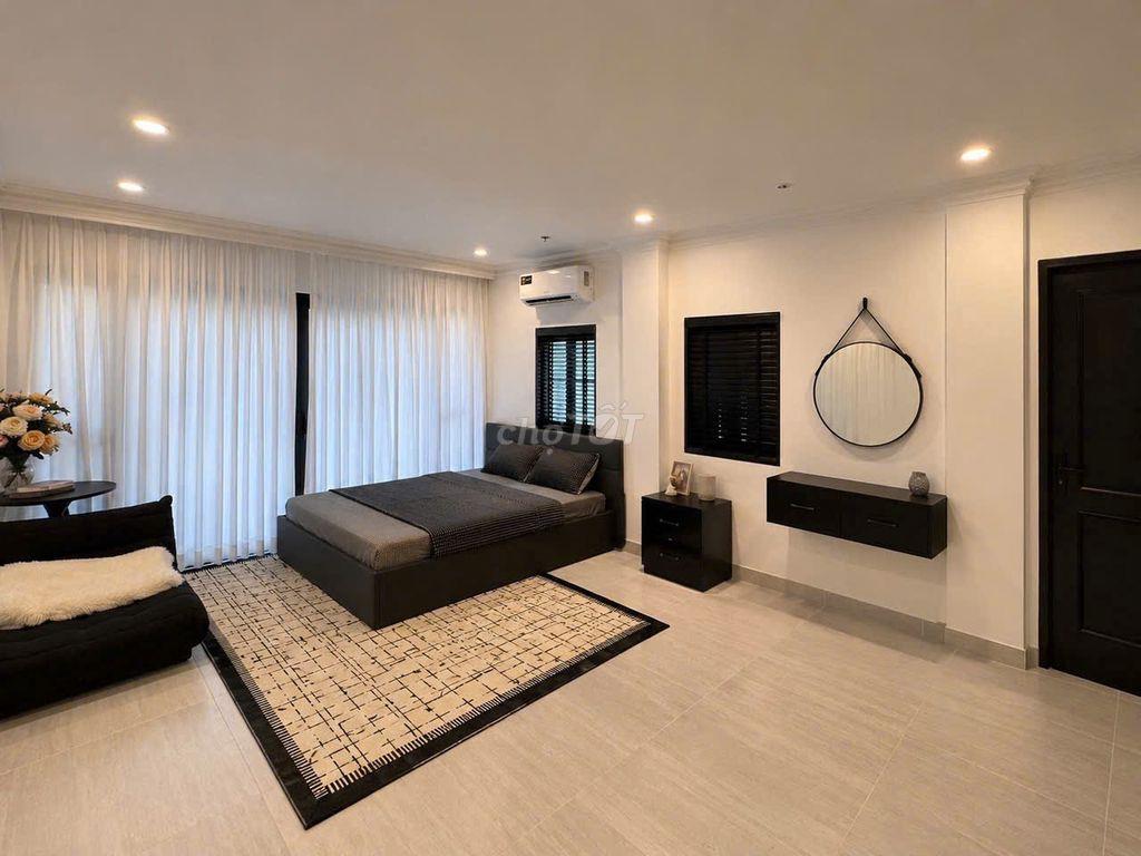 Nhà 3 Tầng - Ngang 4m, Ngay HXH - Nguyễn Thị Minh Khai Q.3