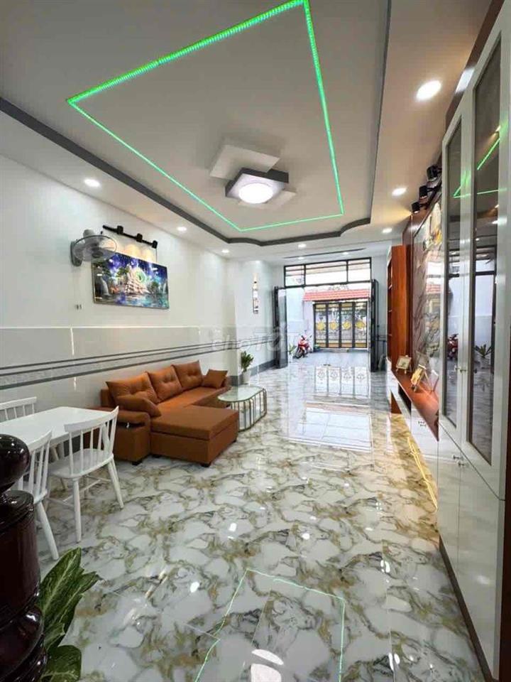 🔥Hơn 100 m² Nhà Đẹp 5PN HXH Mà Giá Chỉ Hơn 6 Đồng