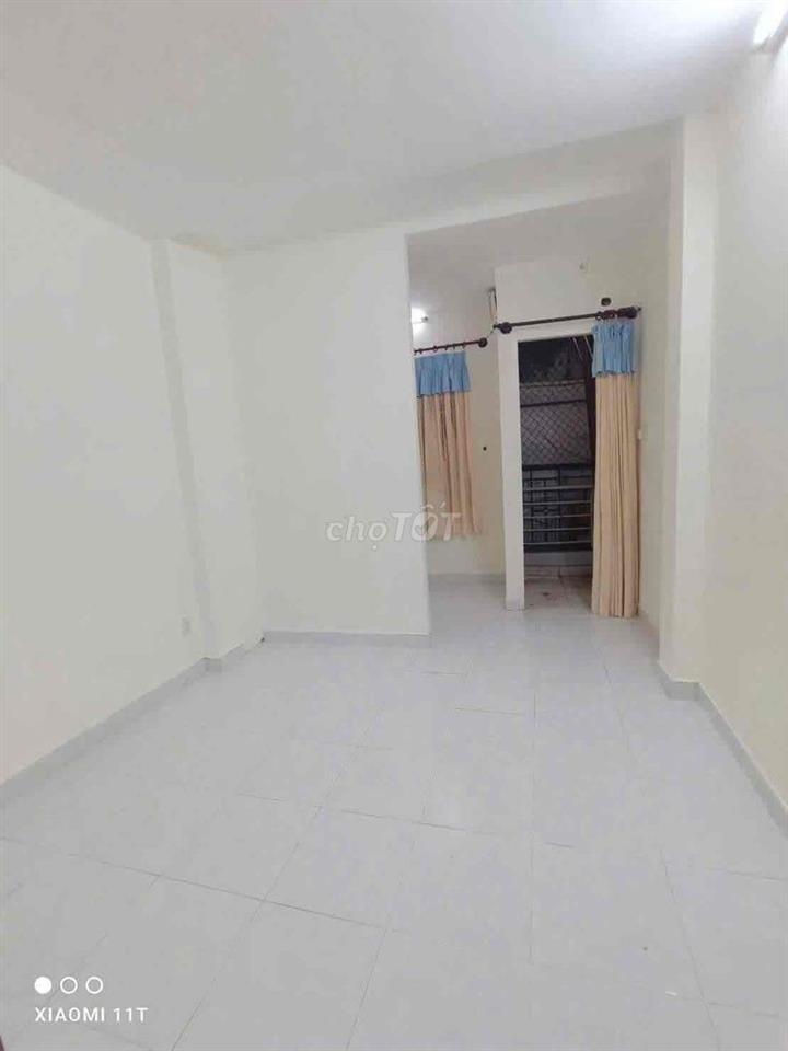 CẦN TIỀN GẤP BÁN NHÀ Q.1 GIẢM 1 TỶ 1