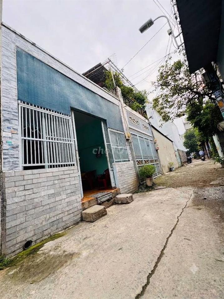 GẤP BÁN NHÀ 80M2 ĐẤT - XE TẢI VÔ TỚI NƠI