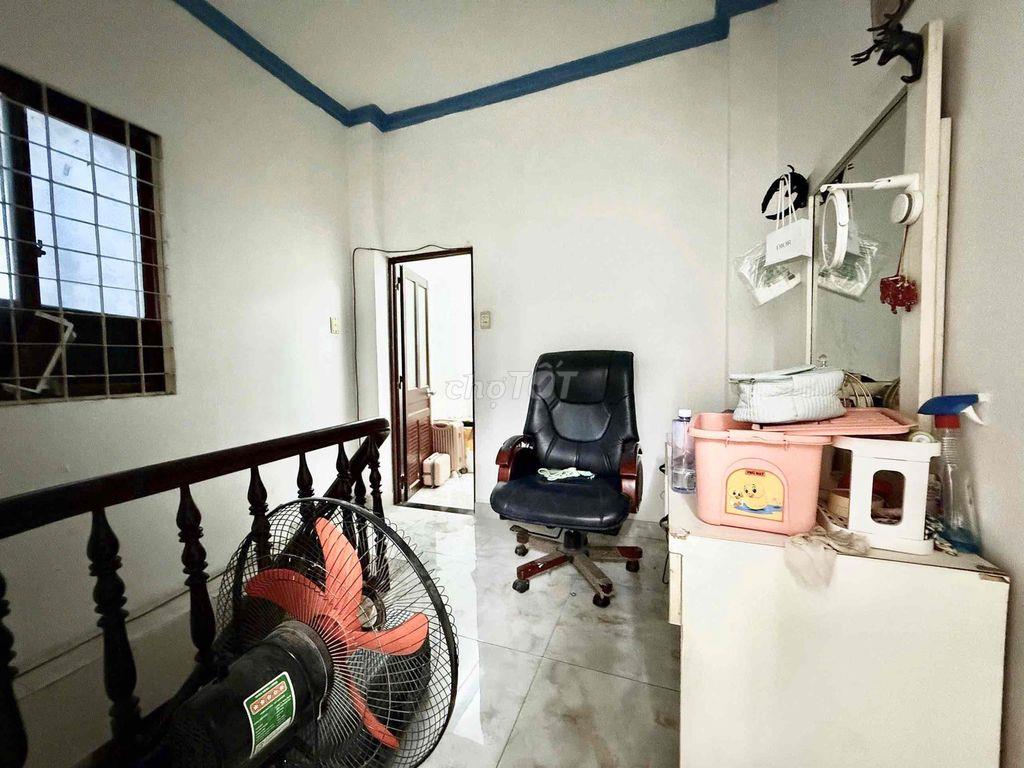 Nhà 3 Tầng BTCT - HXH Thông - Khu Vực Đỉnh