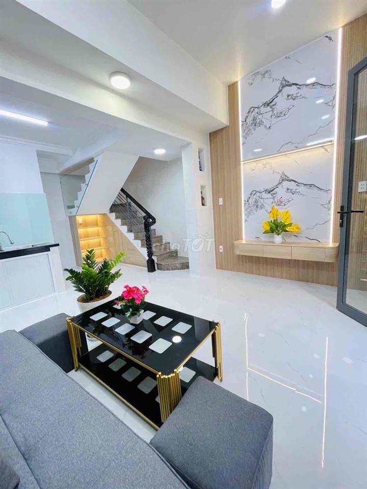 🏡PHAN VĂN TRỊ,P11,BÌNH THẠNH HẼM XE HƠI 4PHÒNG Sân xe,full nội thất