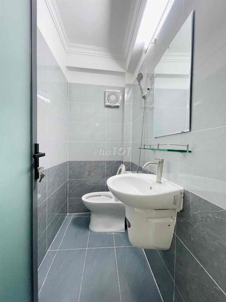 🏡PHAN VĂN TRỊ,P11,BÌNH THẠNH HẼM XE HƠI 4PHÒNG Sân xe,full nội thất